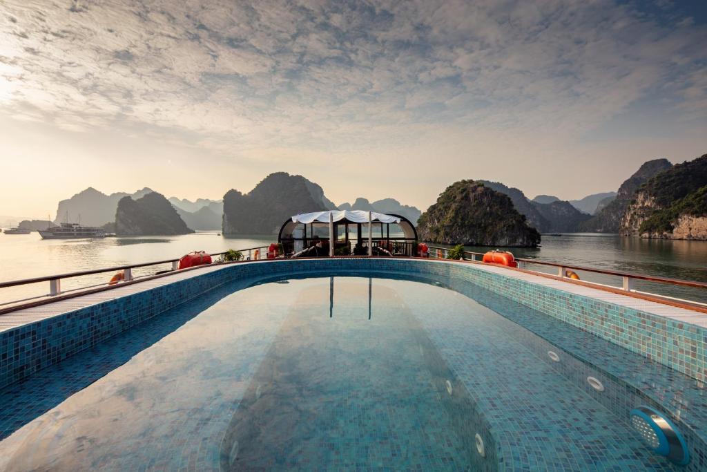 Orchid Premium Cruise