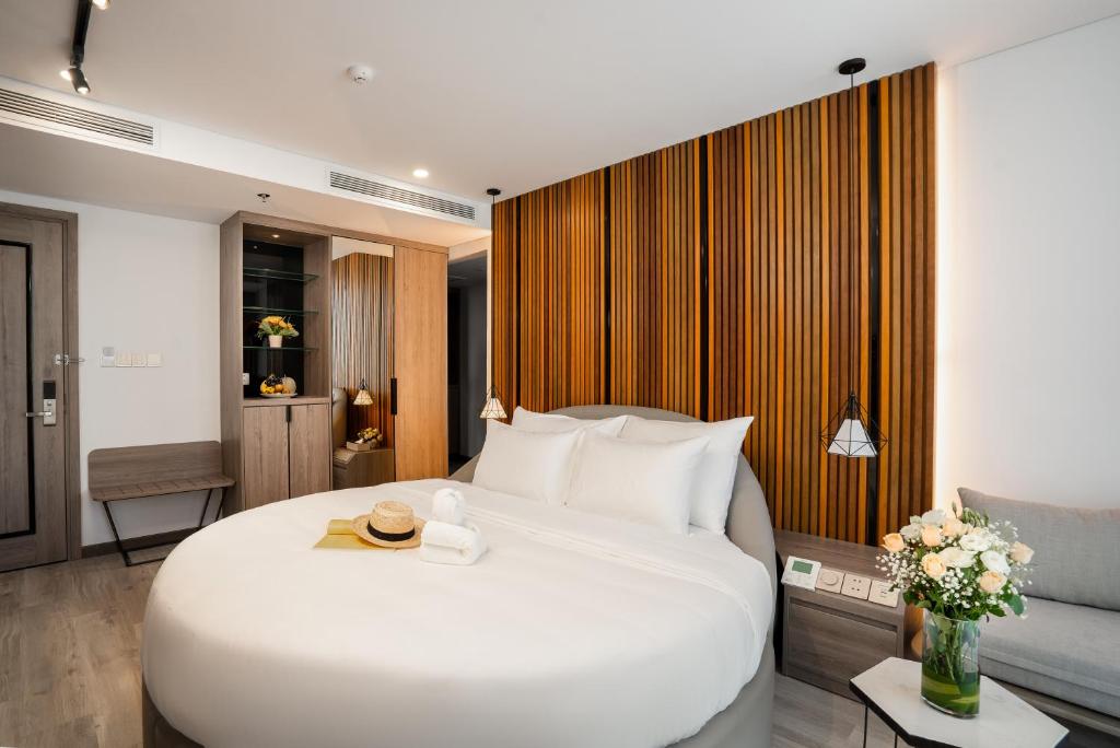 HAIAN Riverfront Hotel Da Nang- 4Star