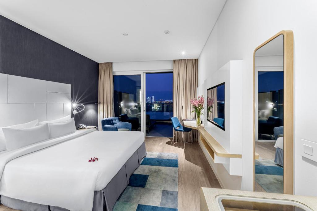 The Reverie Saigon Residential Suites