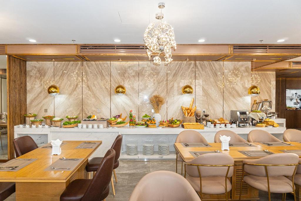 HAIAN Riverfront Hotel Da Nang- 4Star