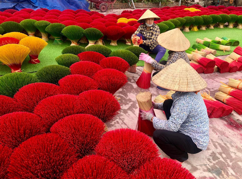 Hanoi Handicraft Villages Full Day Tour – Incense Village Tour