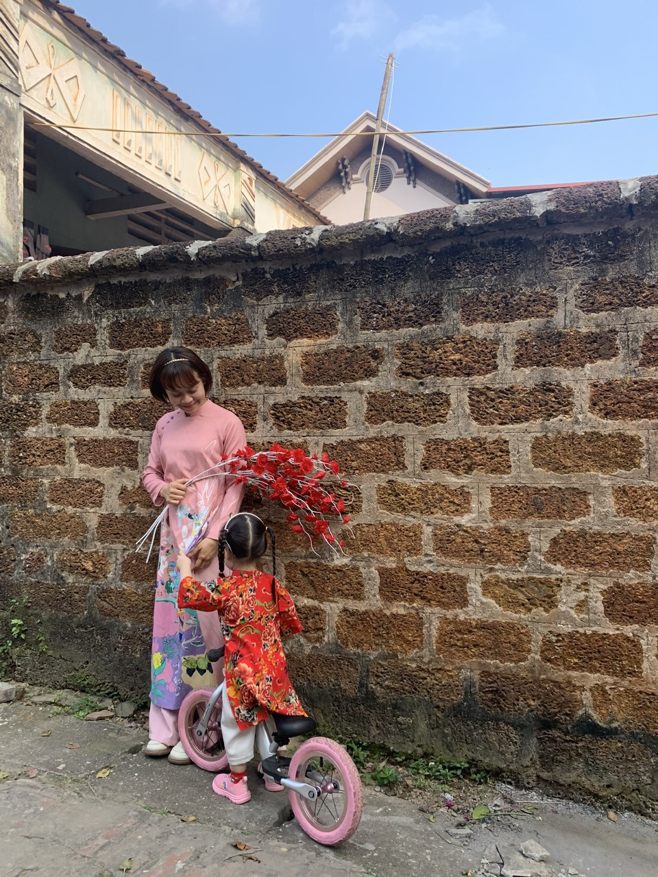 Duong Lam Ancient Village full day tour from Hanoi