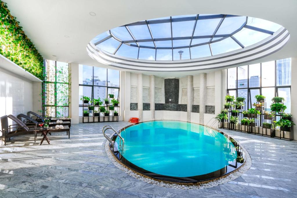 Brilliant Hotel 4 Star