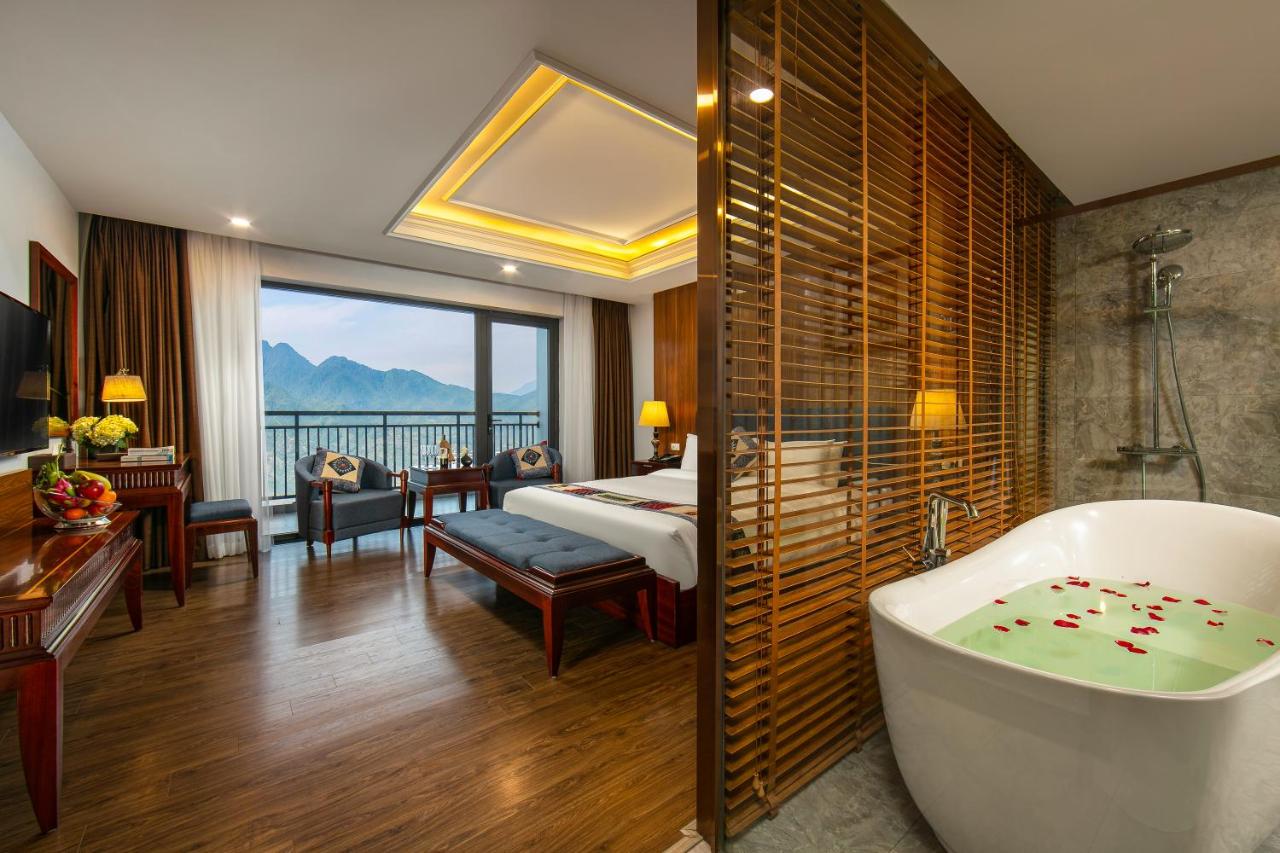 Bamboo Sapa Hotel