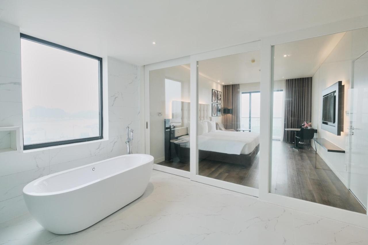 Hotel Soleil Ha Long, Trademark Collection by Wyndham