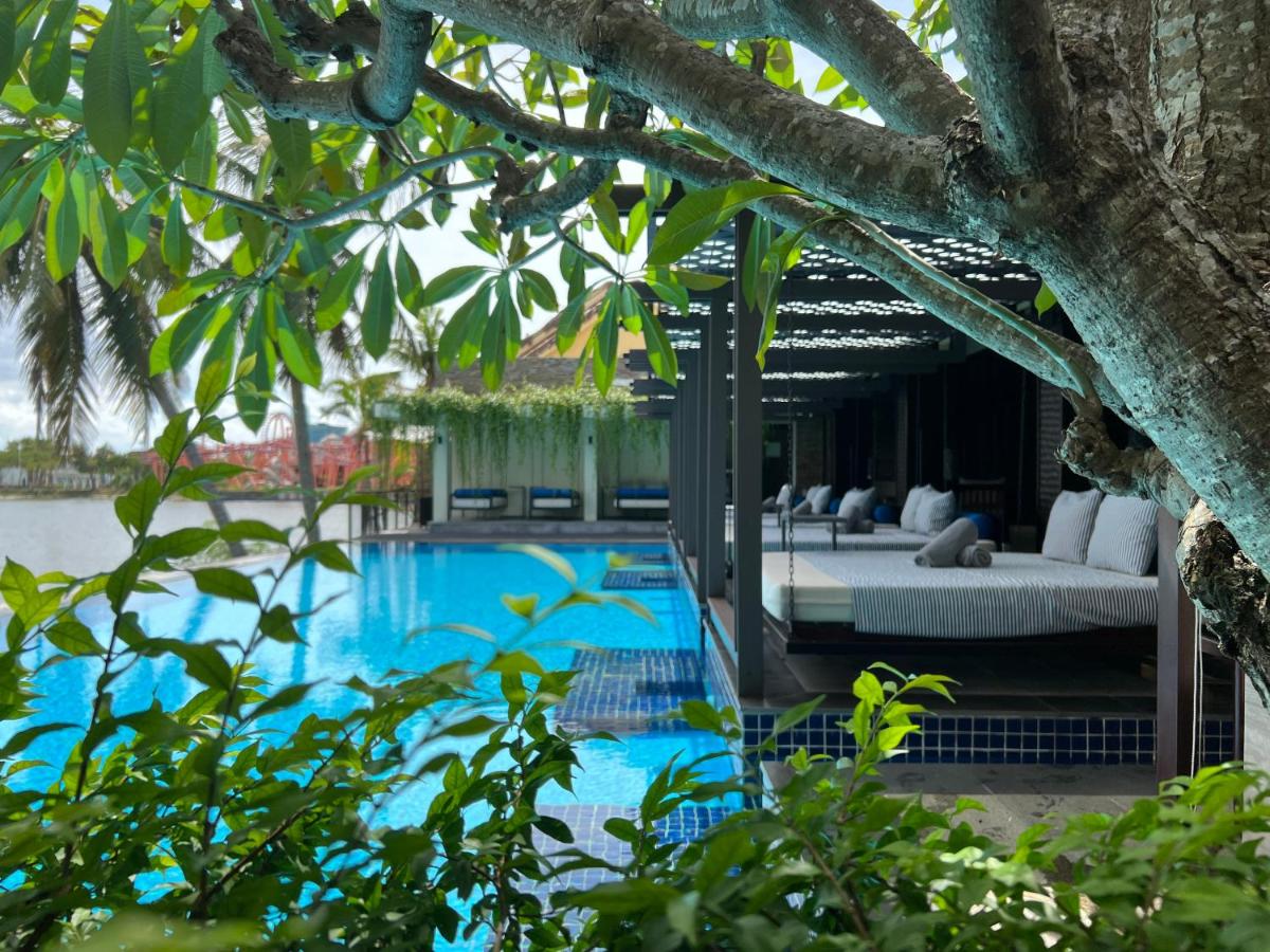 THE BLOSSOM RESORT ISLAND