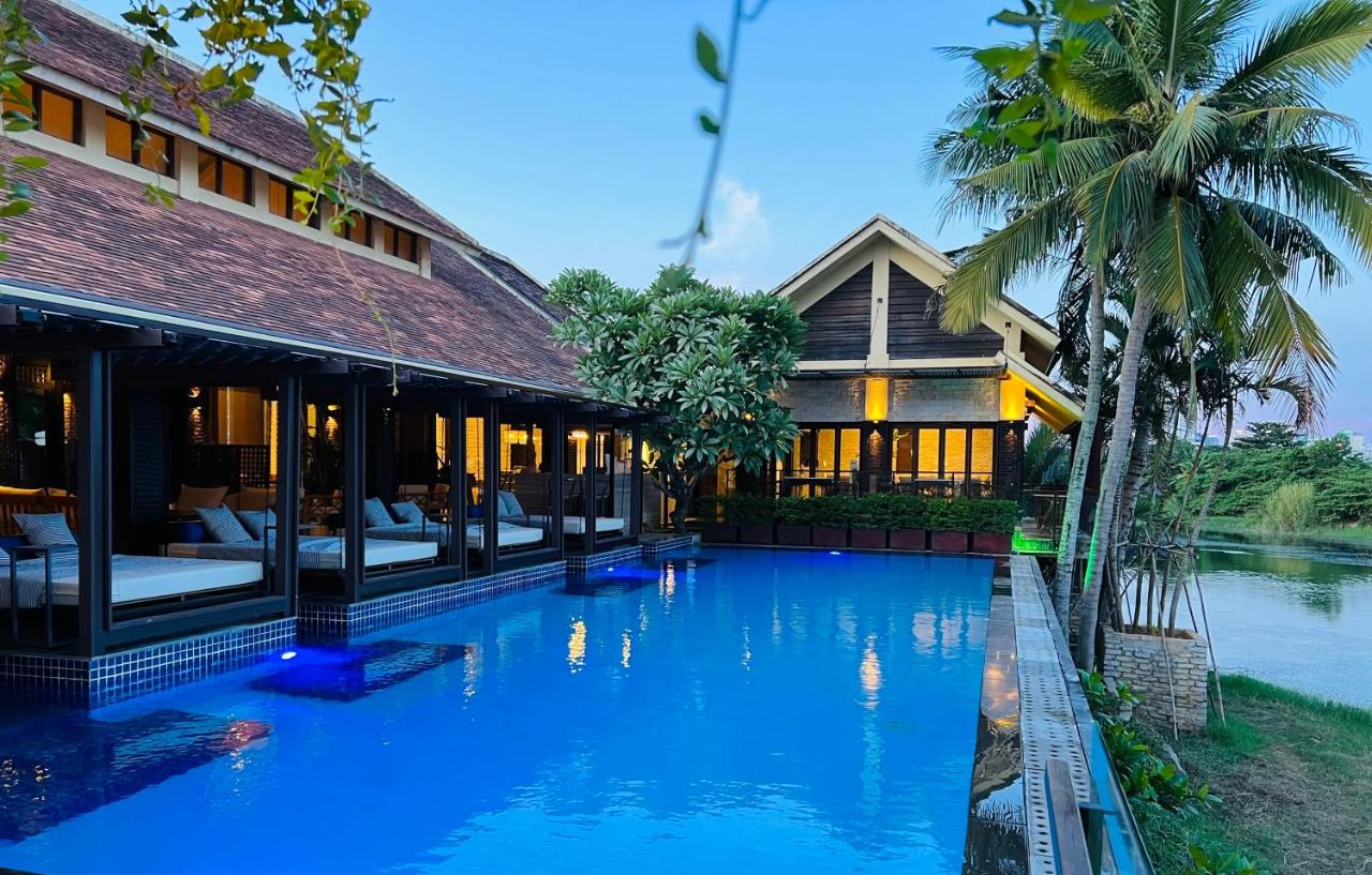 THE BLOSSOM RESORT ISLAND
