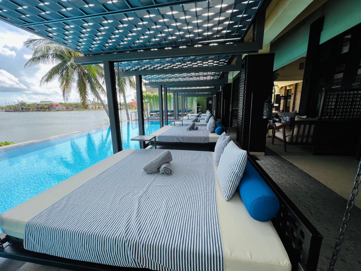 THE BLOSSOM RESORT ISLAND