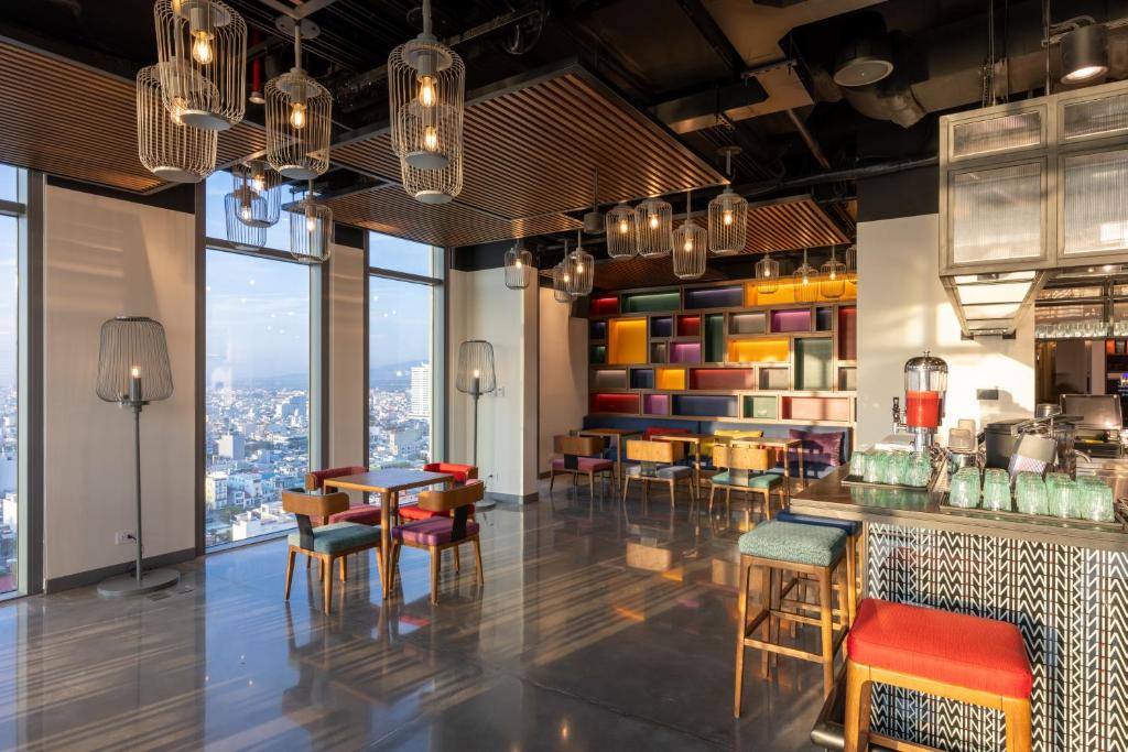 Wink Hotel Danang Centre - 4 Star