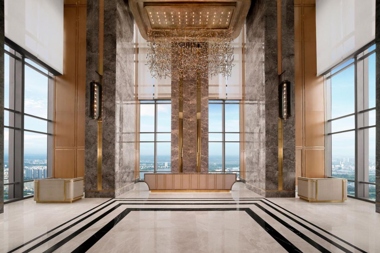Vinpearl Landmark 81, Autograph Collection