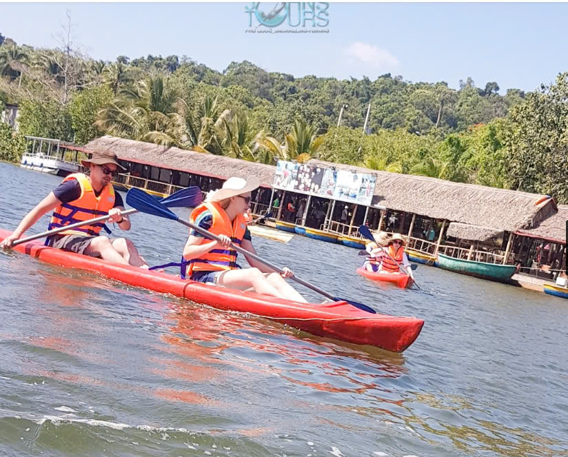 STARFISH BEACH & CUA CAN KAYAKING- PHU QUOC DAY TRIP