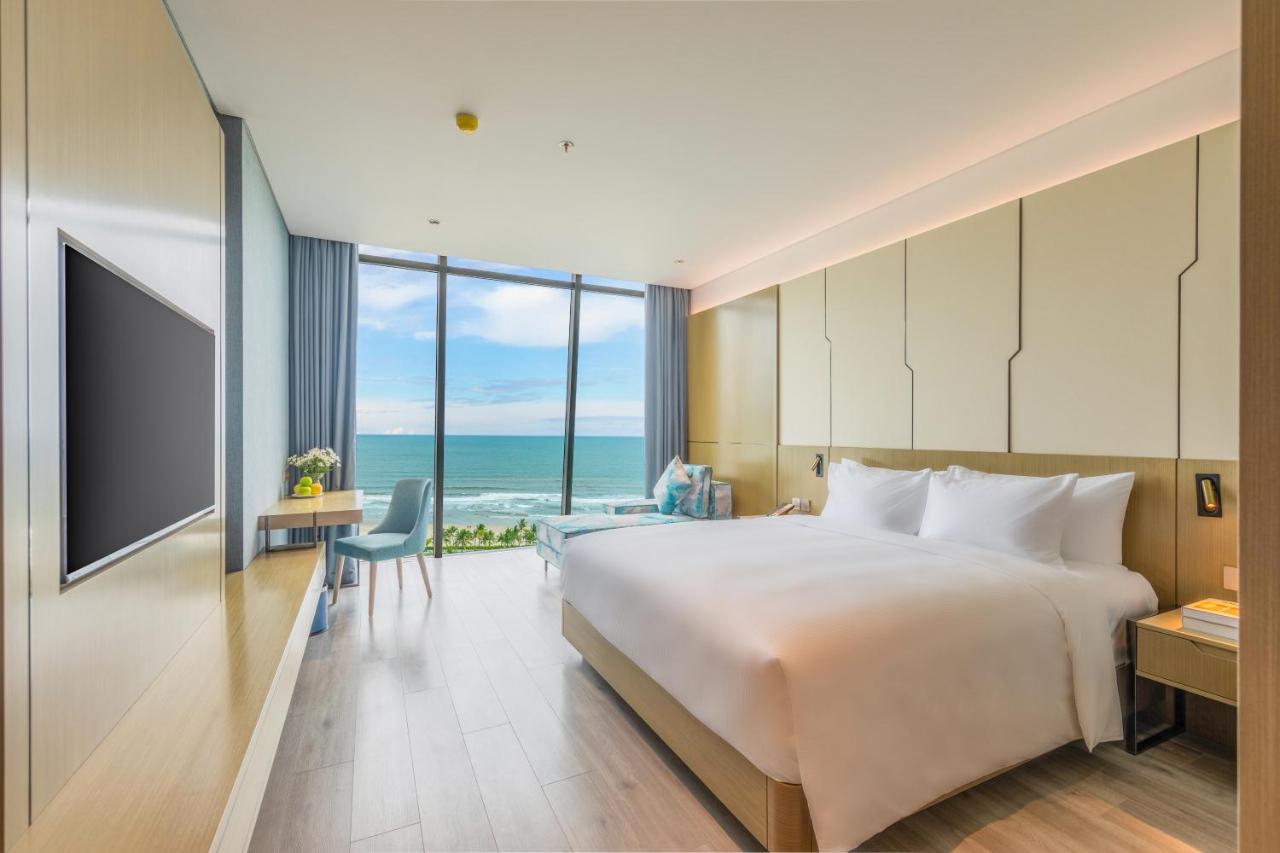 Awaken Da Nang Hotel