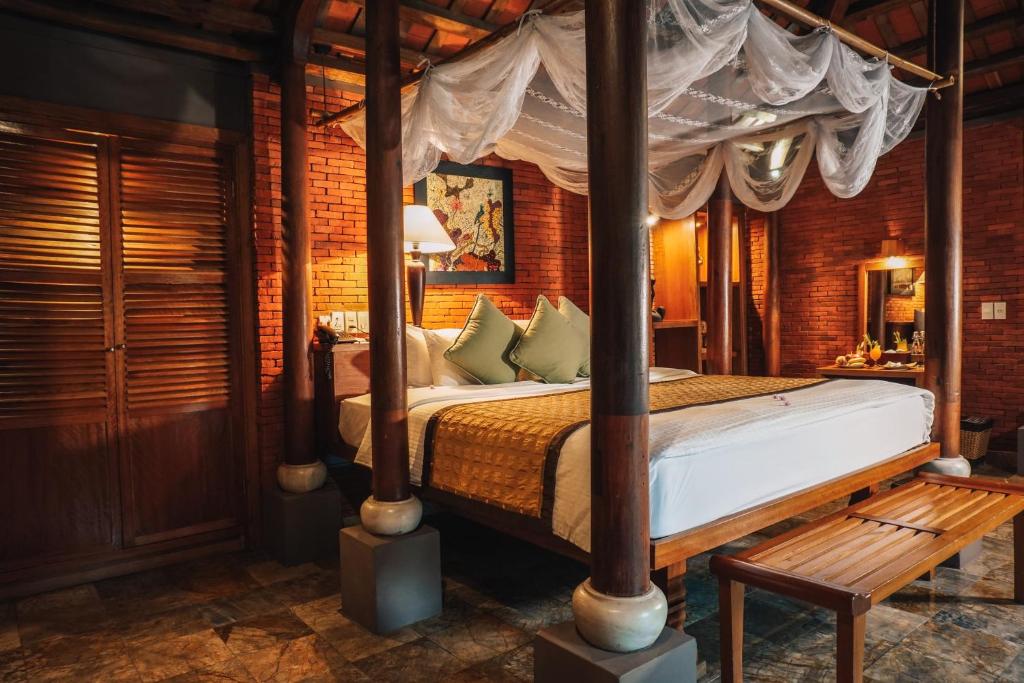 Pilgrimage Village Boutique Resort & Spa