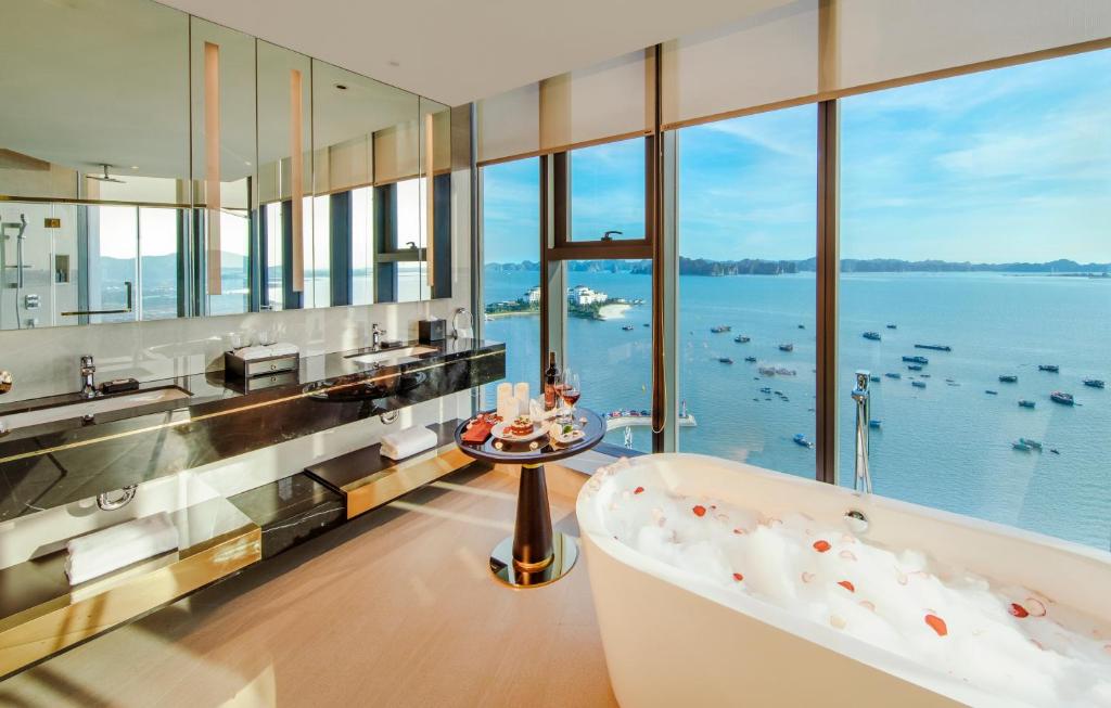 Sea Stars Hotel Ha Long