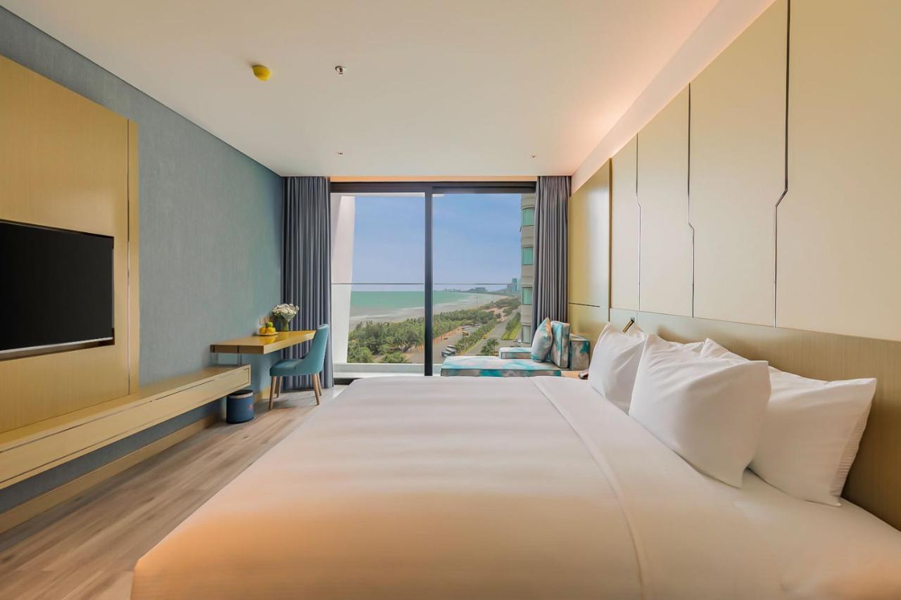 Awaken Da Nang Hotel
