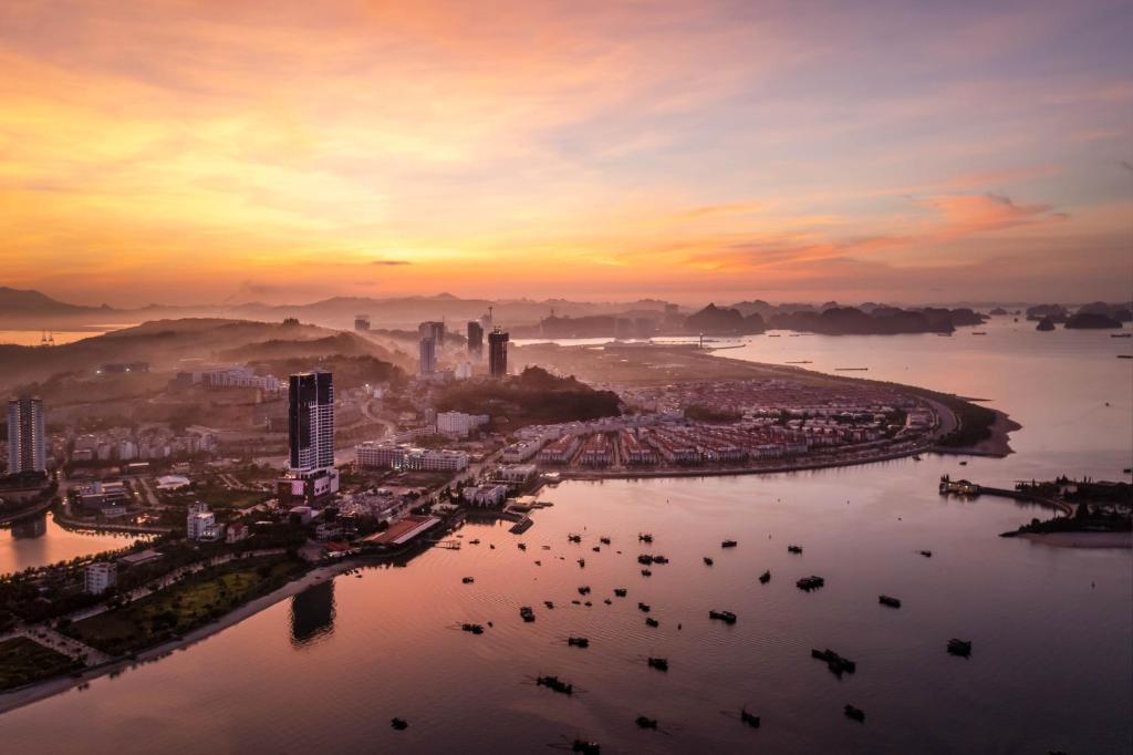 Sea Stars Hotel Ha Long