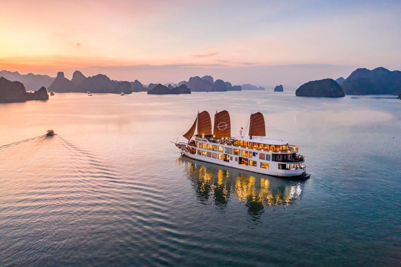 Emperor Cruises Legacy Ha Long