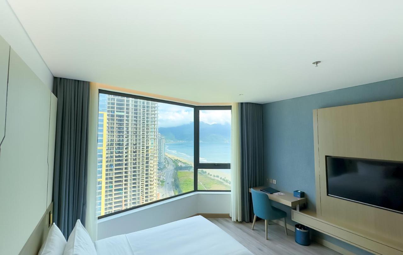 Awaken Da Nang Hotel
