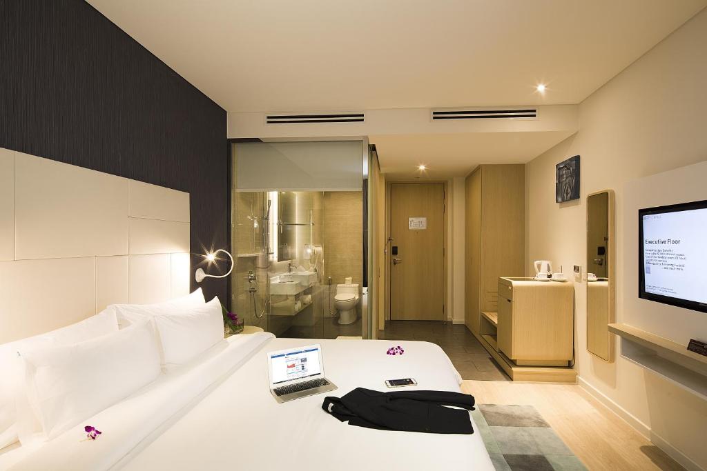 The Reverie Saigon Residential Suites