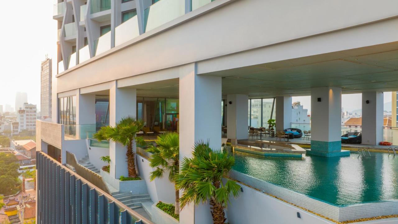 Awaken Da Nang Hotel