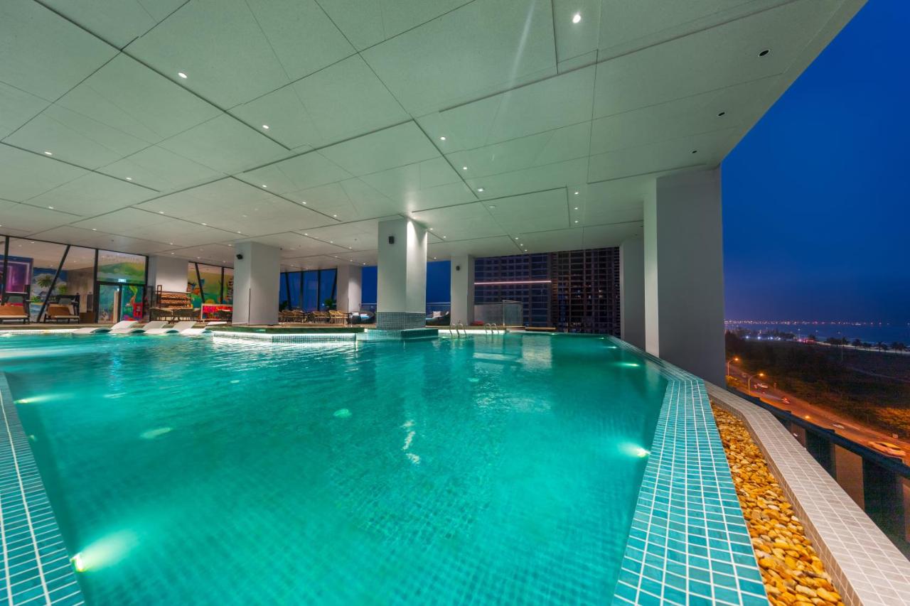 Awaken Da Nang Hotel