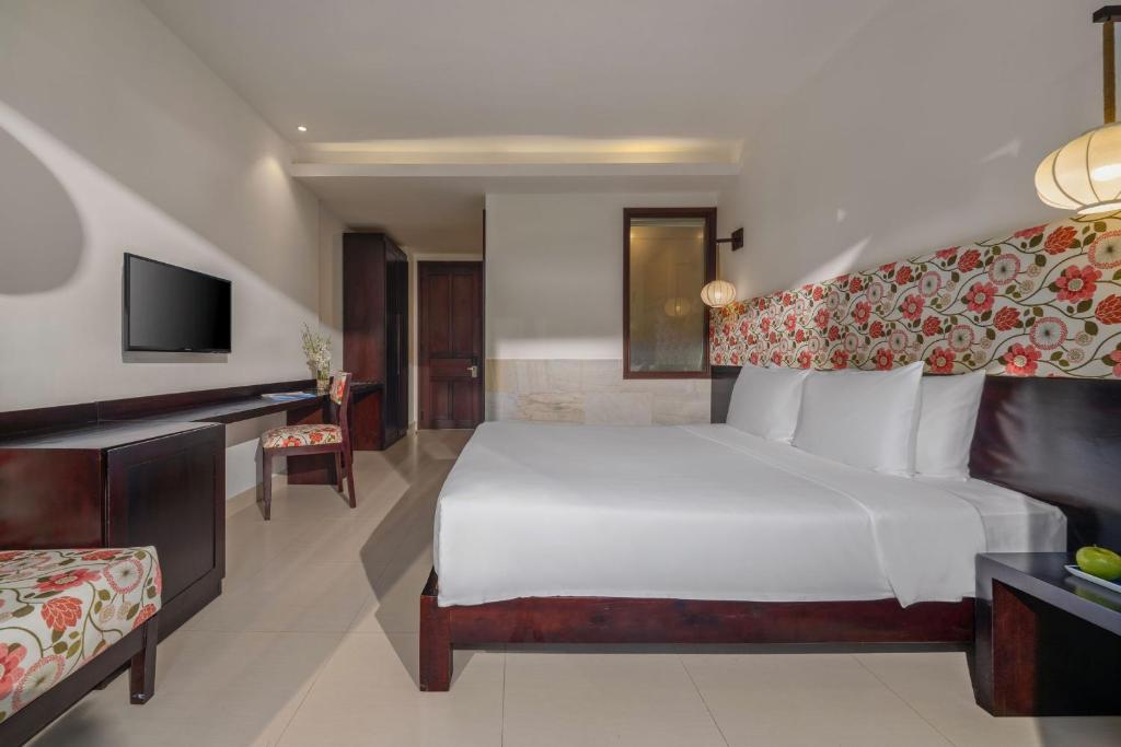 The Signature Hoi An