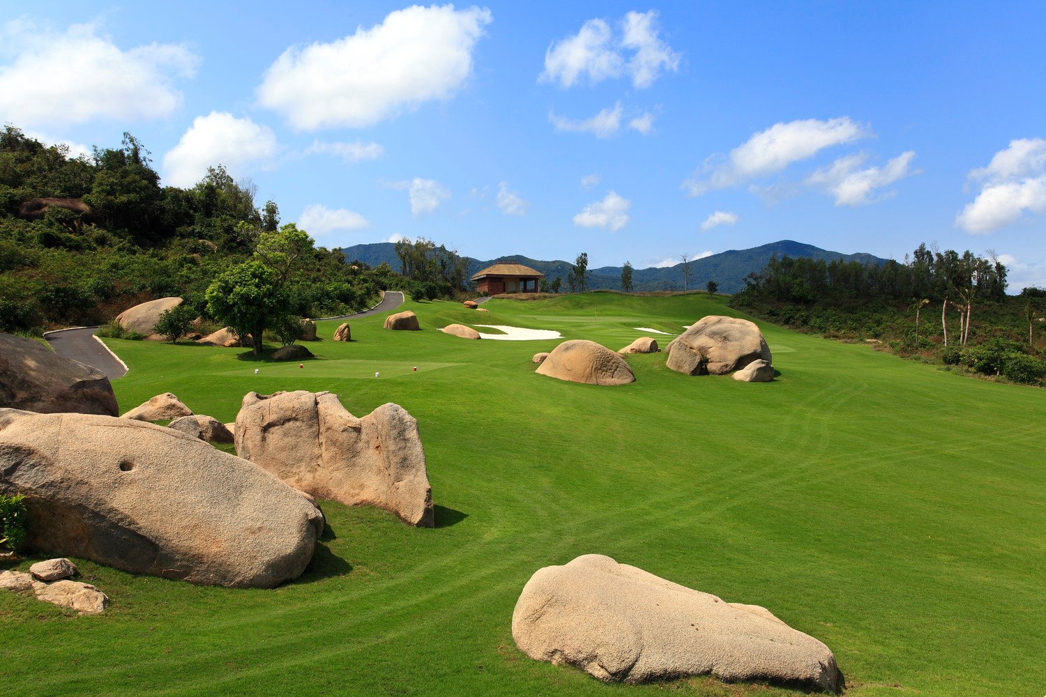4Days  3Nights 2 Rounds- Best of Hainan Golf