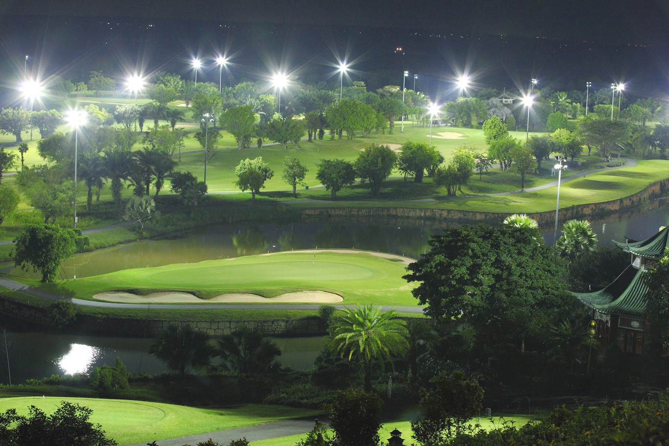 Vietnam & Thailand Golf and Tour Package 14 Days 13 Nights 6 Rounds