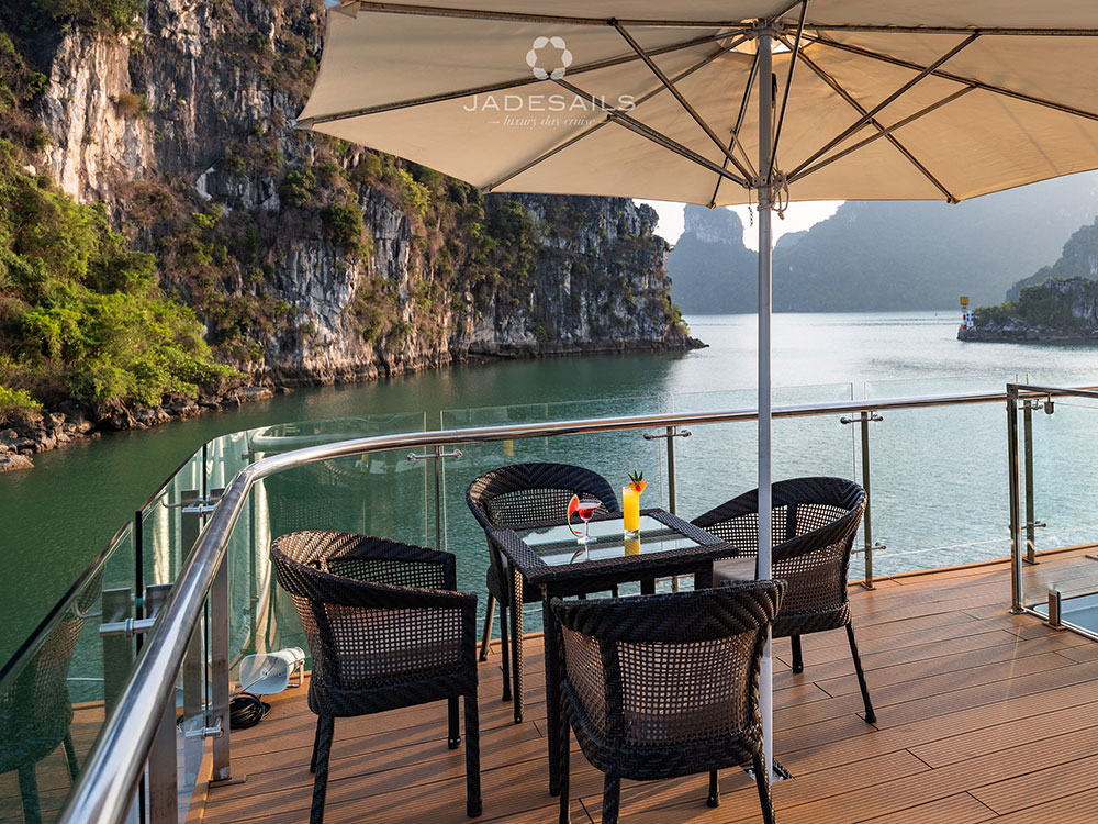 Halong Bay Day Cruise on Jade Sails