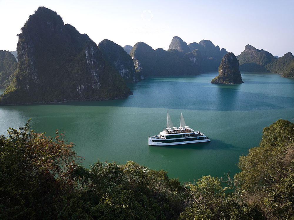 Halong Bay Day Cruise on Jade Sails