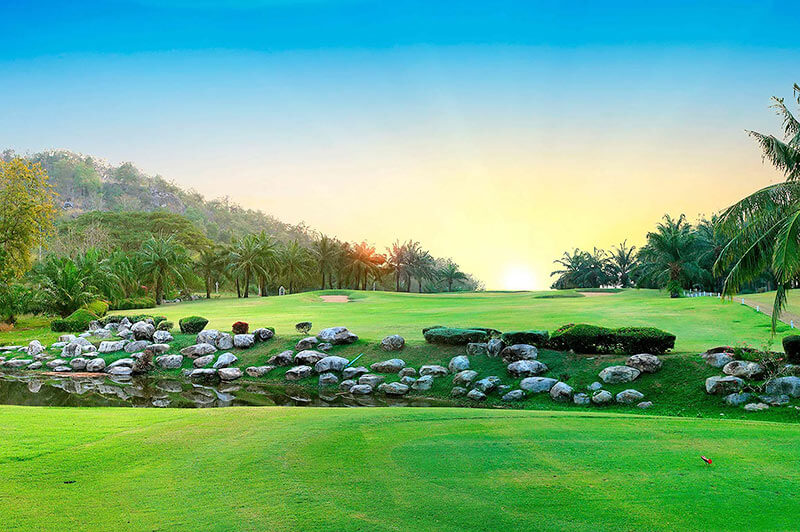 Palm Hills Golf Resort and Country Club 18 holes par 72 (6892 yards)