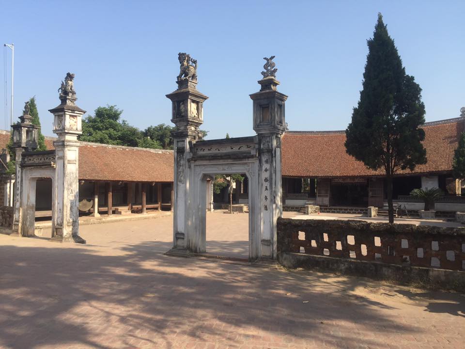 Duong Lam Ancient Village full day tour from Hanoi