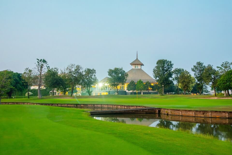 4 Days 3 Nights with 3 Rounds of Golf in Bangkok