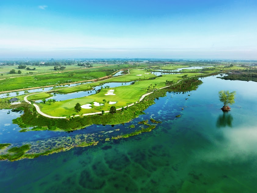 West Lakes Golf Club And Villas