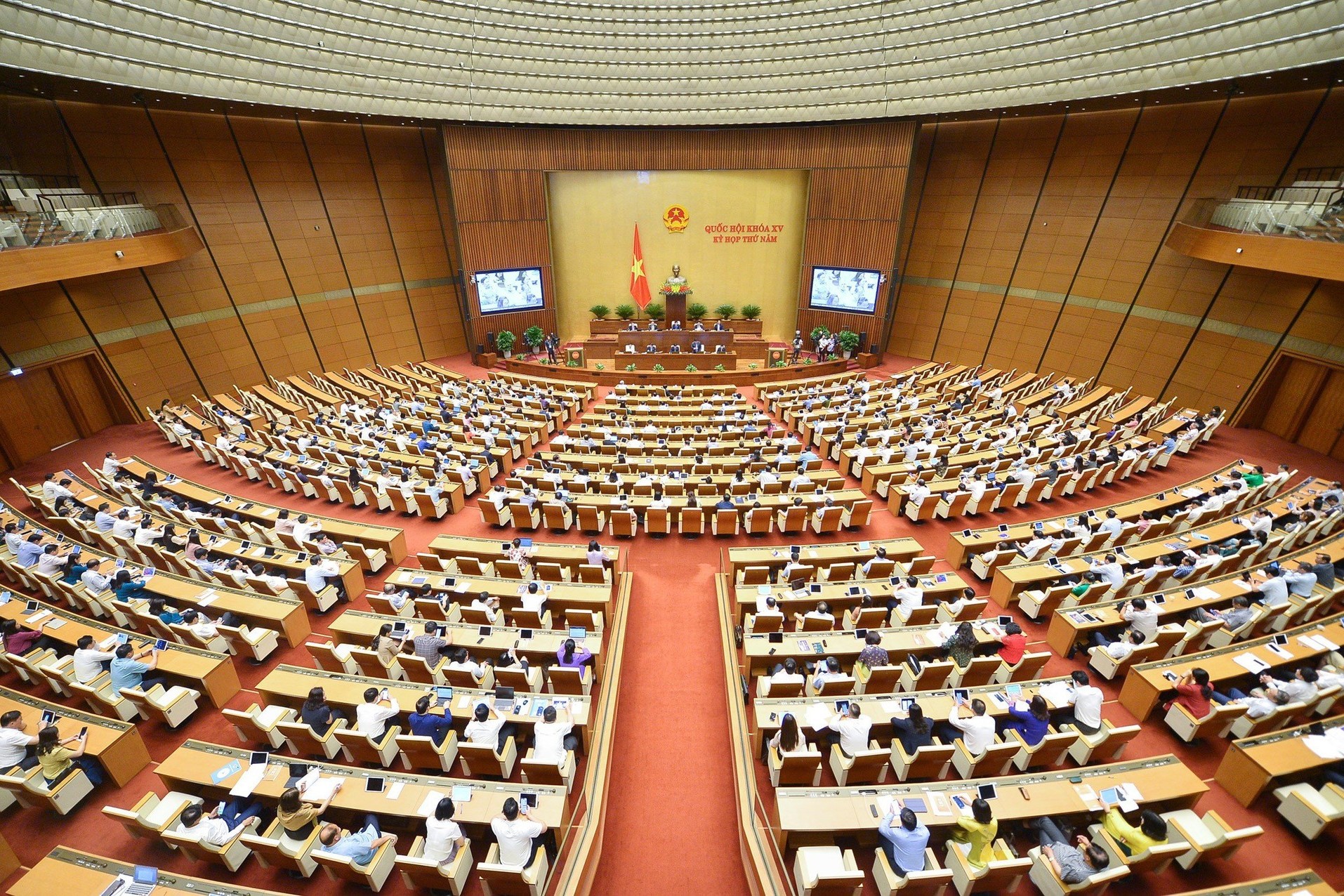 Nhìn lại thị trường bất động sản năm 2024