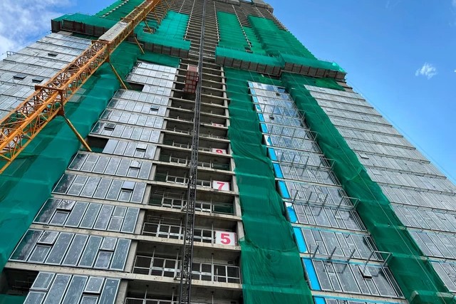 Loạt dự án chung cư ở TP.HCM có dấu hiệu tái khởi động lại, giá dự kiến tăng cao gấp 2-3 lần so với mức giá đã mở bán trước đây