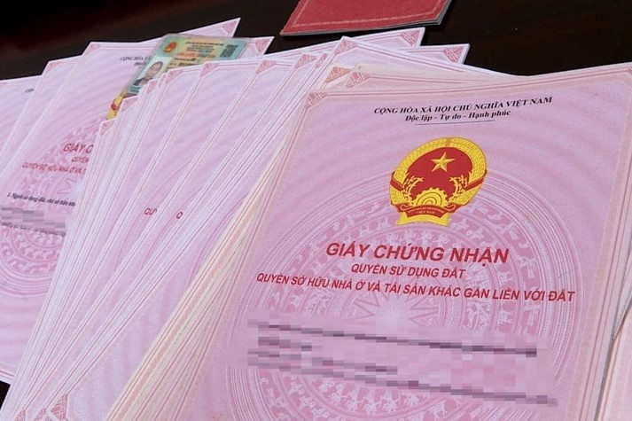 Nhà ở có bắt buộc phải có sổ hồng?