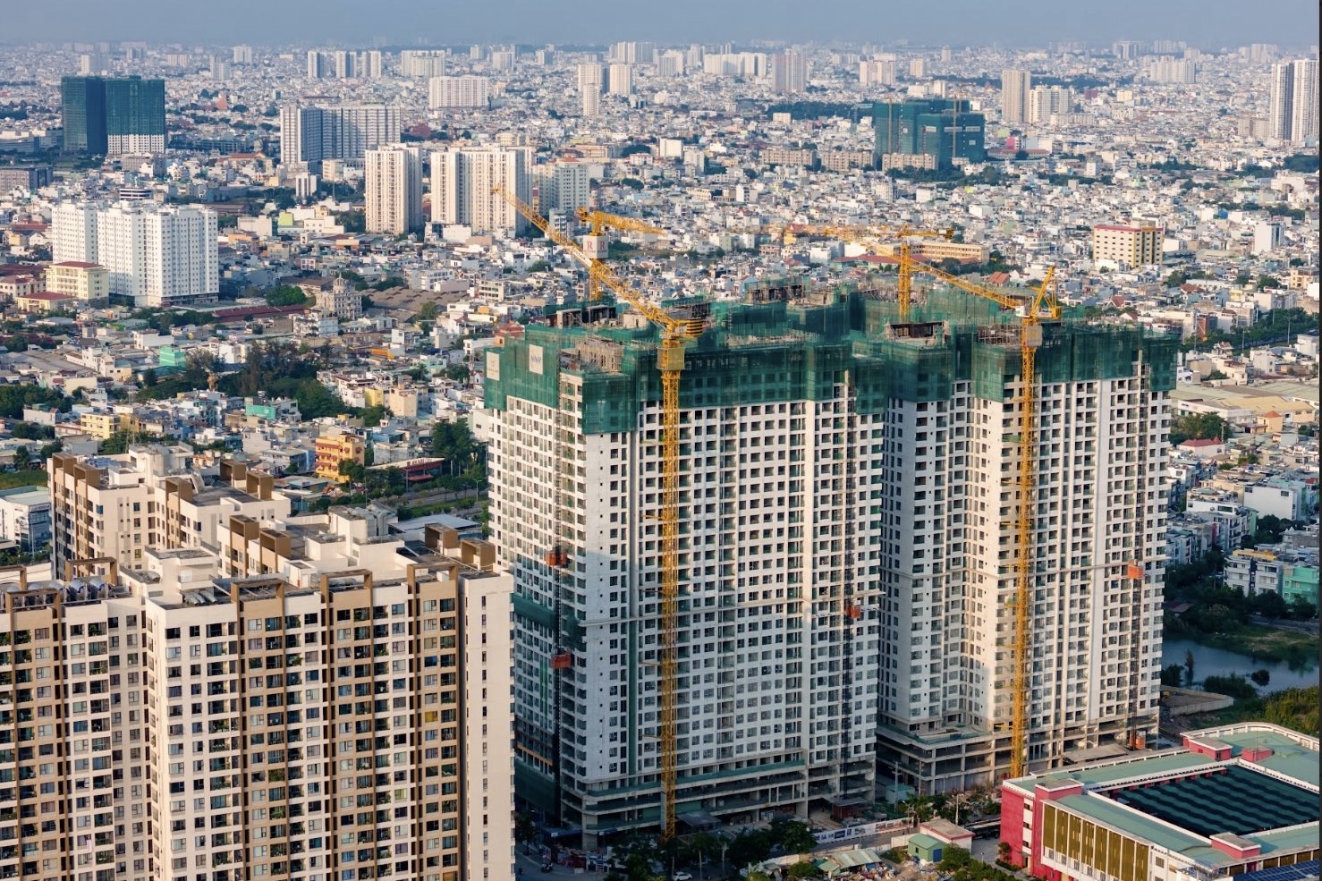 Căn hộ Tp.HCM tiếp tục 