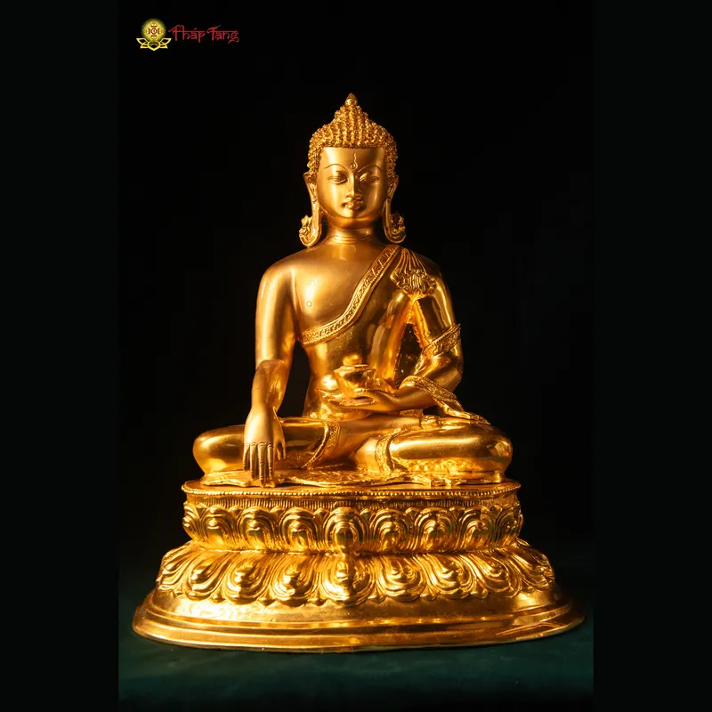 Tượng Đức Bổn Sư Thích Ca Mâu Ni gỗ Nepal dát vàng — trung tâm bộ Hoa Nghiêm Tam Thánh tại Pháp Tạng