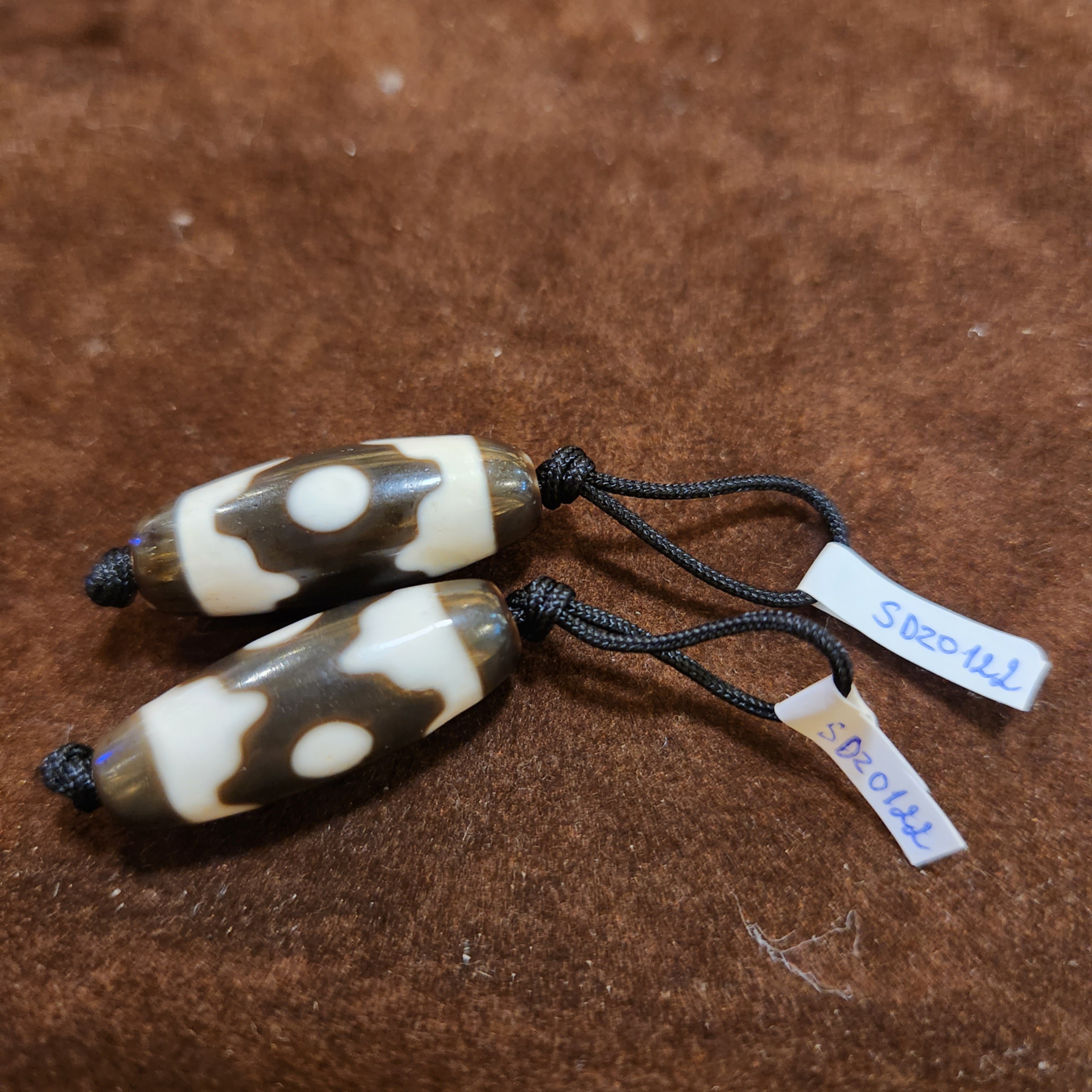 DZI 3 MẮT TIBET 2,9 CM