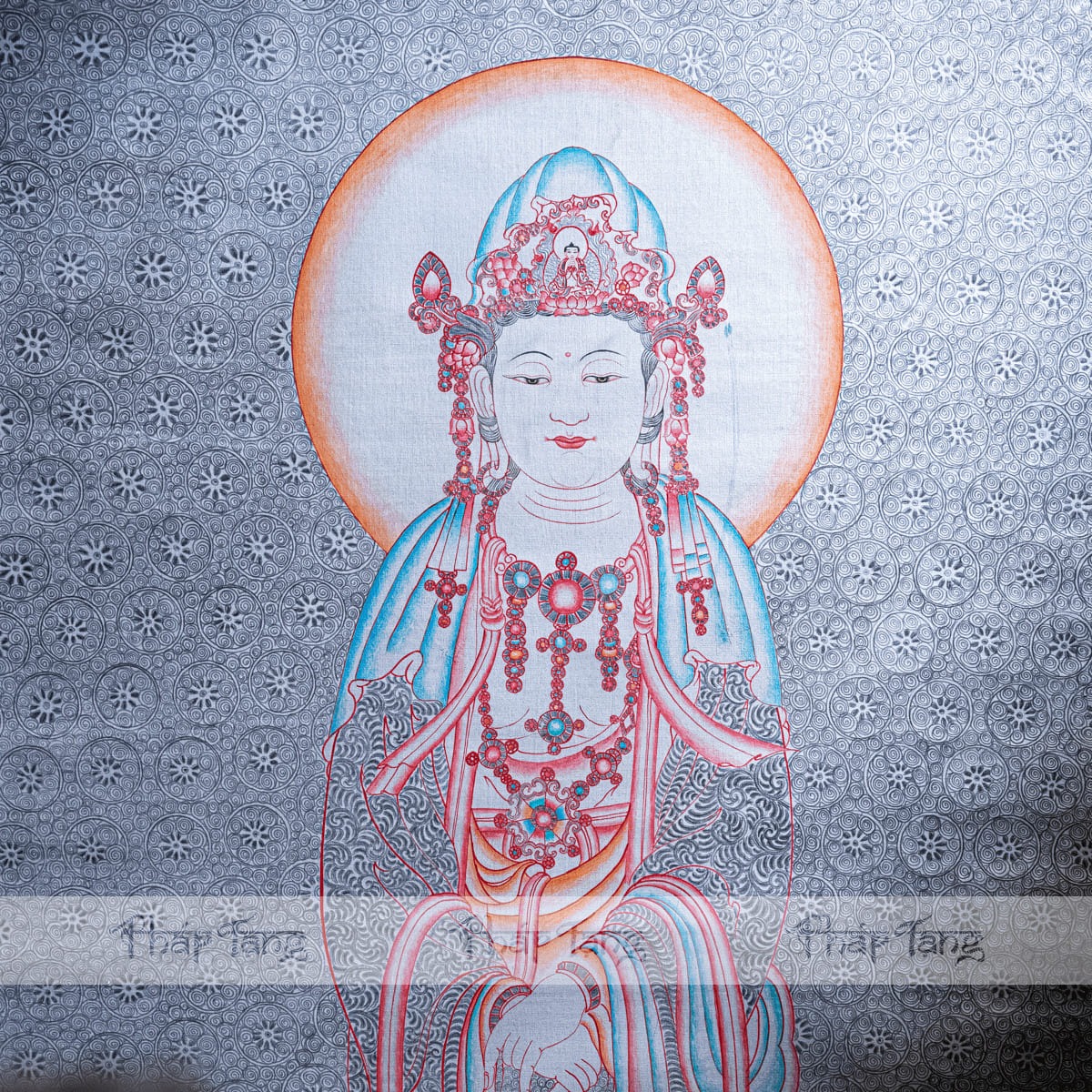 THANGKA QUAN THẾ ÂM BỒ TÁT DÁT BẠC VIỀN ĐỎ KT120x90cm