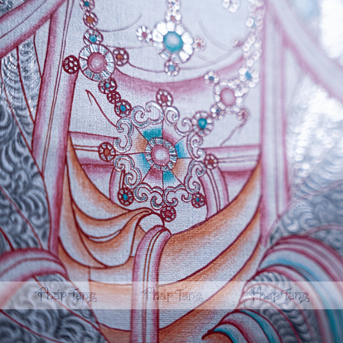 THANGKA QUAN THẾ ÂM BỒ TÁT DÁT BẠC VIỀN ĐỎ KT120x90cm