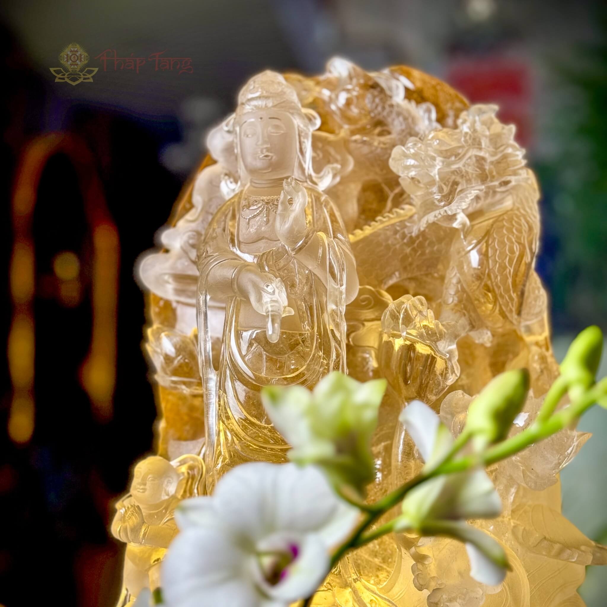 BỒ TÁT QUAN THẾ ÂM THẠCH ANH TÓC TRẮNG QUÝ 53CM