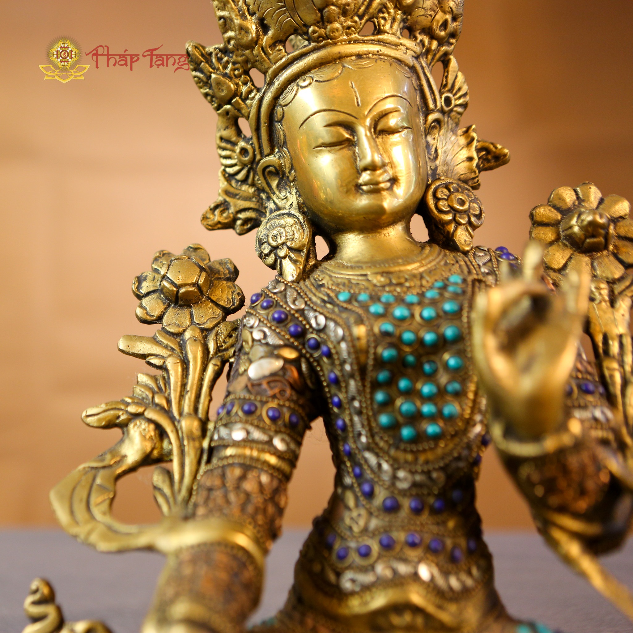 BỒ TÁT TARA TRẮNG ĐỒNG ĐÍNH ĐÁ ẤN ĐỘ 28CM