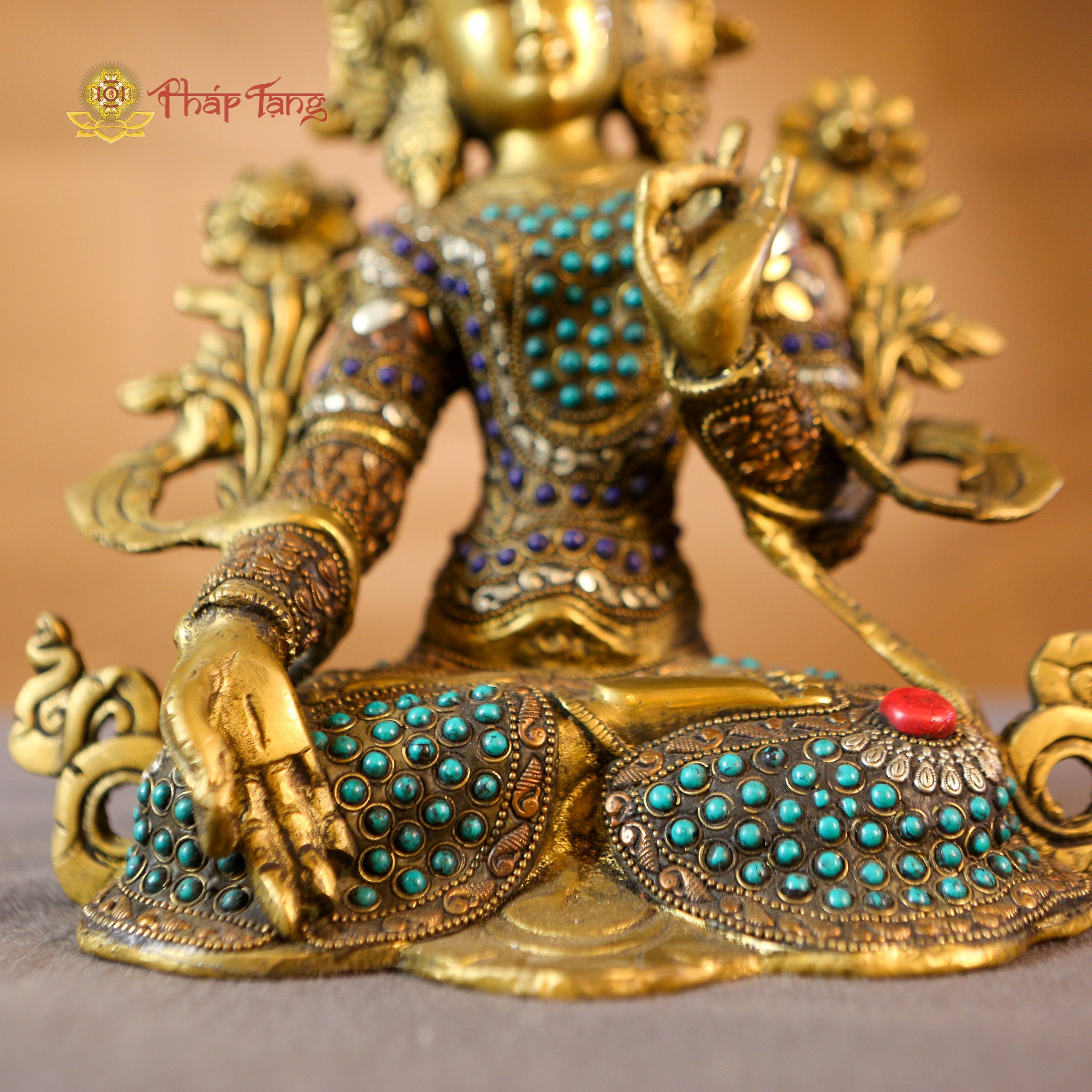 BỒ TÁT TARA TRẮNG ĐỒNG ĐÍNH ĐÁ ẤN ĐỘ 28CM