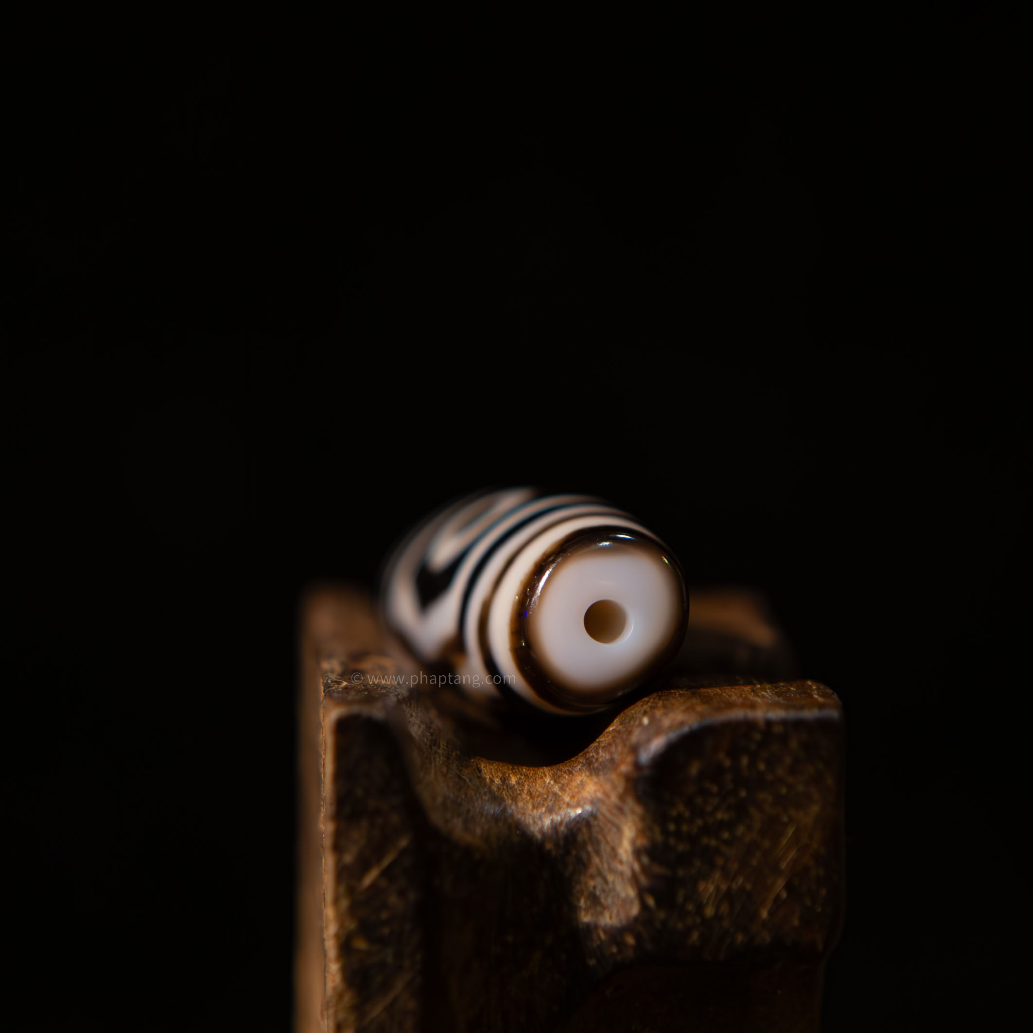 DZI 3 MẮT HQ THÂN ĐEN VỆT SẮNG TRUYỀN THỪA