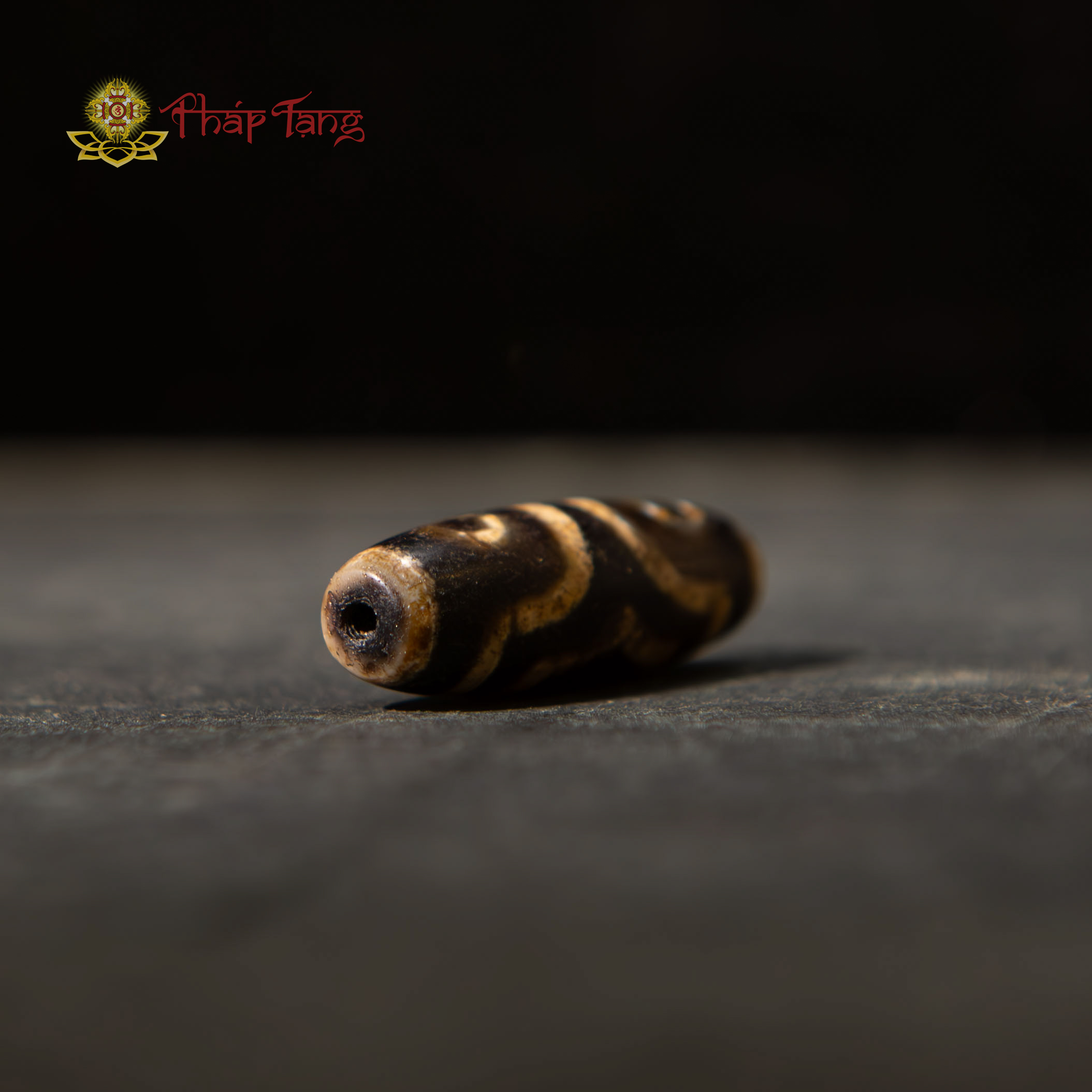 DZI THIÊN CHÂU HÀNH GIẢ TIBET 3 MẮT THÂN ĐEN ĐB 36.7MM