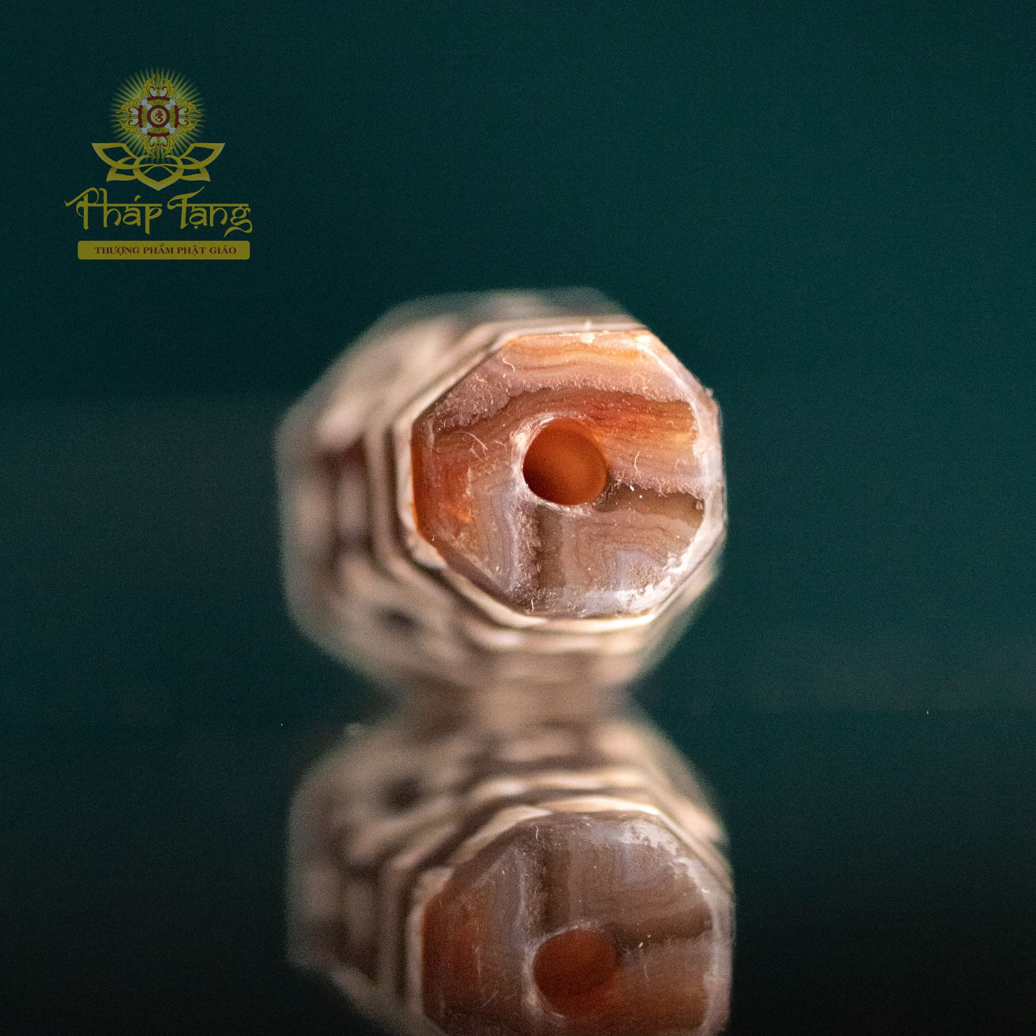 Đá Carnelian Cổ (6.8g) Dáng Bát Giác Họa Tiết Kim Cương (Vajra)