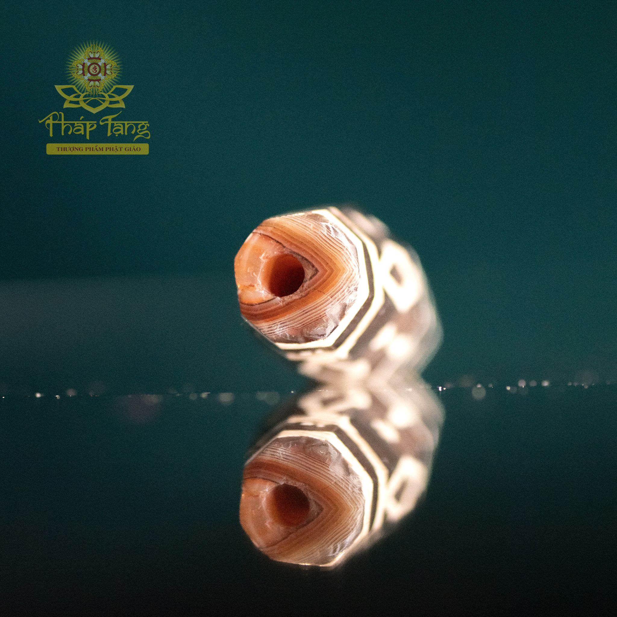 Đá Carnelian Cổ (6.8g) Dáng Bát Giác Họa Tiết Kim Cương (Vajra)