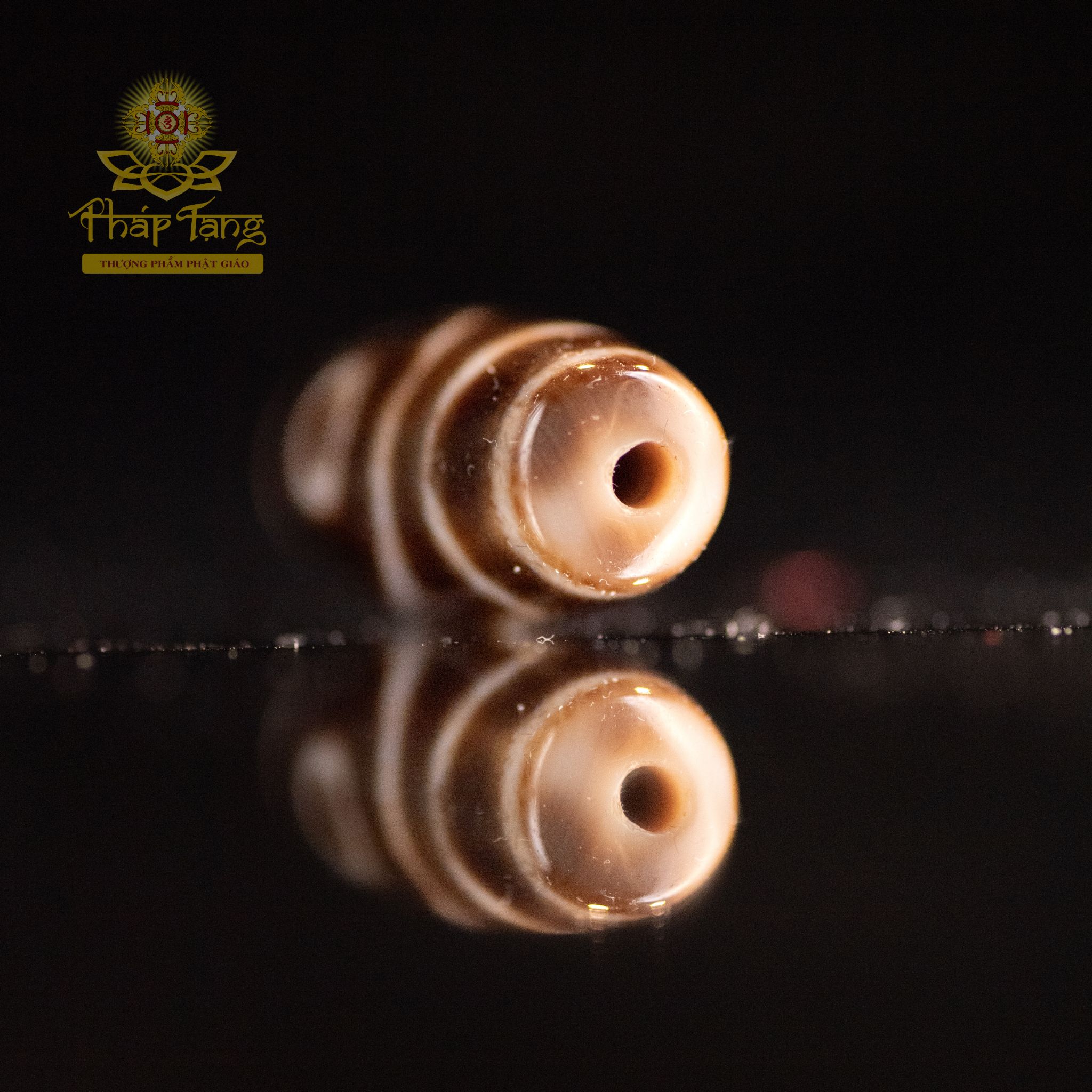 Dzi 2 Mắt Hành Giả Tibet (Màu Ivory Cổ) 1.8CM - Duyên Tu Tập Nepal